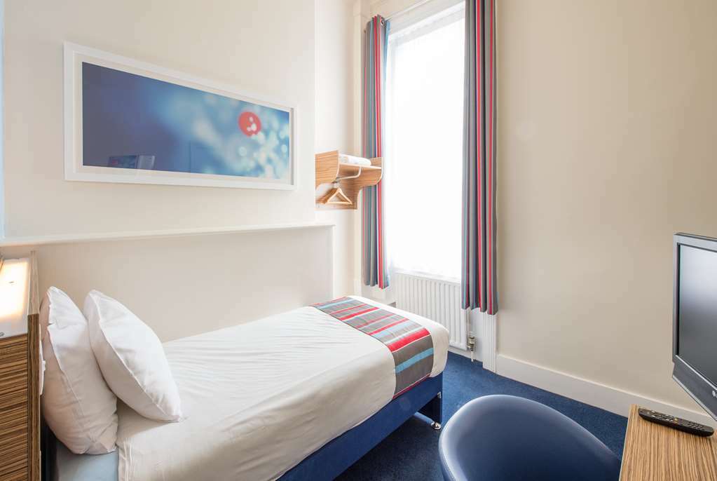 Premier Inn Worthing Seafront Bilik gambar